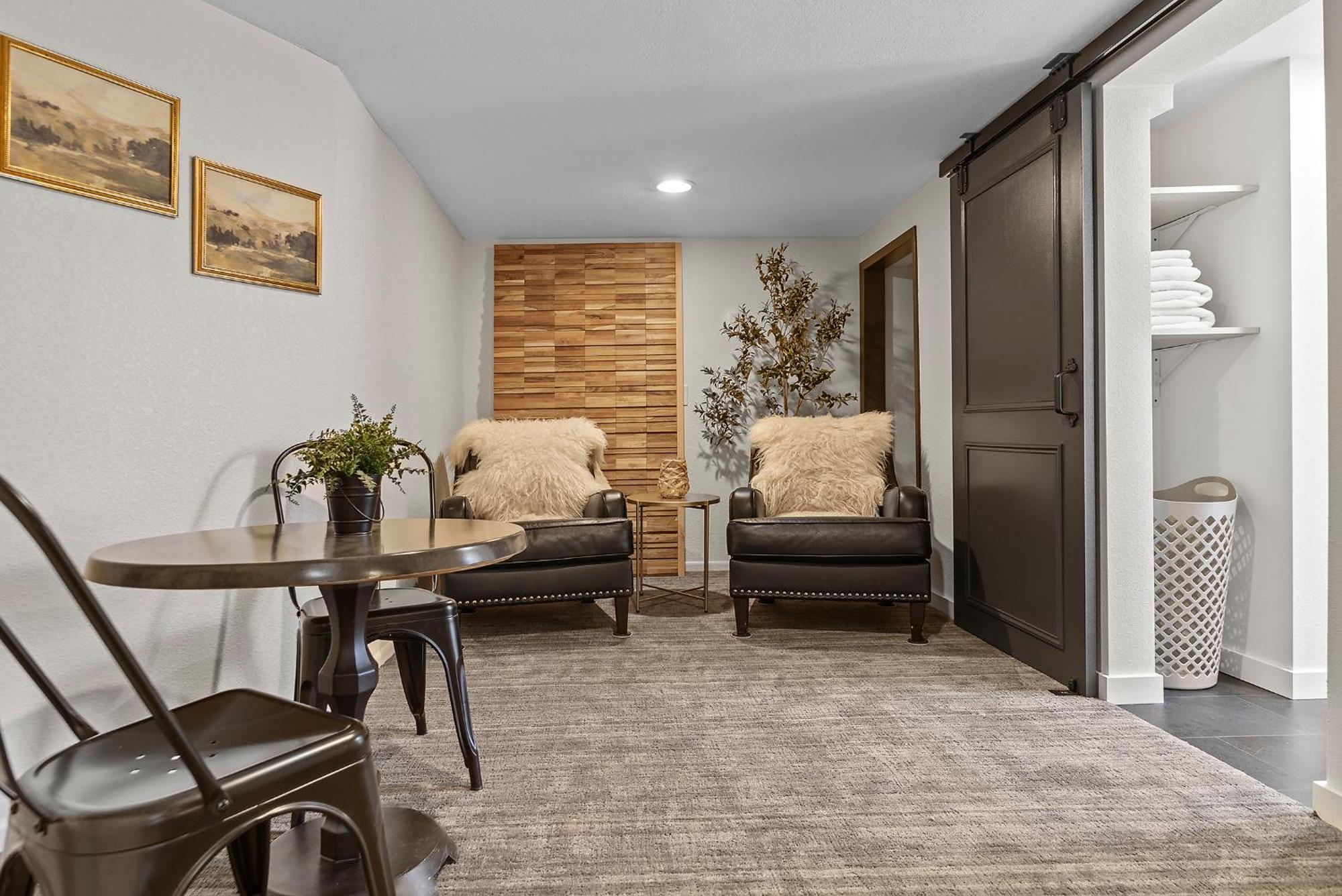 Black Forest Inn Bed & Breakfast Rapid City Bagian luar foto